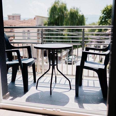 Froa Luxury Apartment Debar Extérieur photo